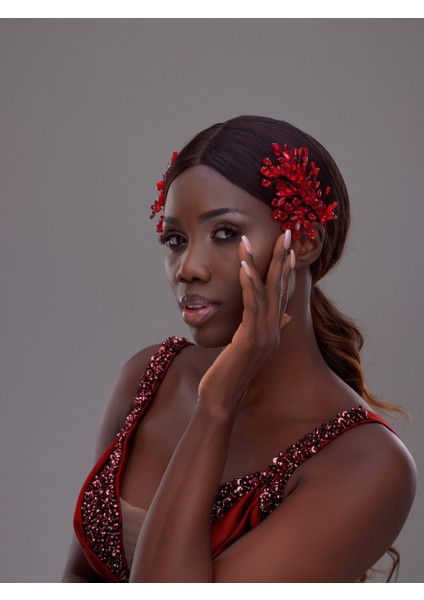 Çift Taraflı Kristal ve Taş Detaylı Gümüş Gelin Saç Aksesuarı – Zarif ve Işıltılı Tasarım