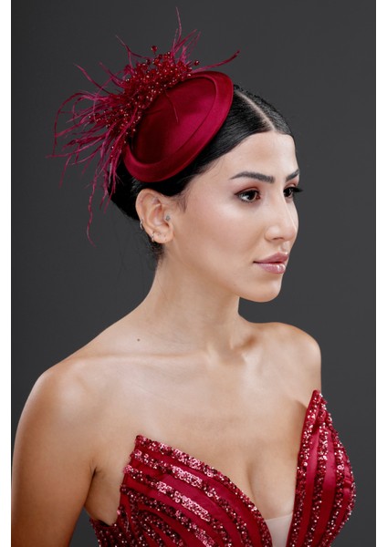 Tüy ve Inci Detaylı Nikah Kepi – Nişan, Düğün ve Özel Davet Aksesuarı