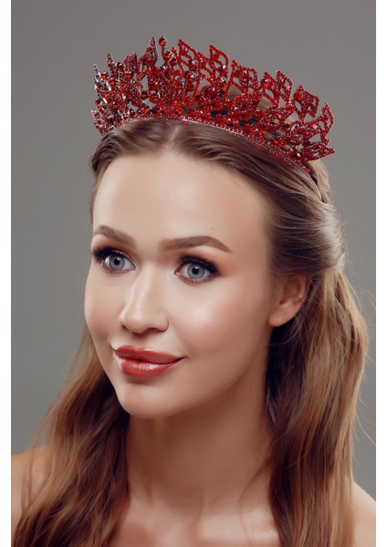 Taş Işlemeli Kristal Gelin Tacı – Zarif ve Gösterişli Tasarım fiyatları