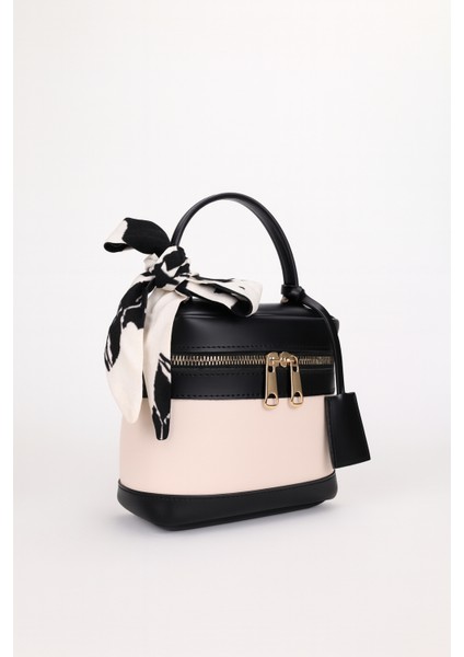 Kadın Dikdörtgen Formlu Çapraz Askılı El ve Omuz Çantası Melina (krem'e siyah) indirimleri