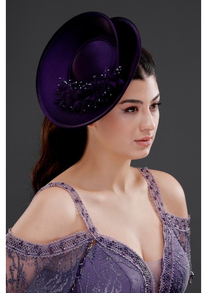 Çiçek Detaylı Özel Tasarım Kadın Kep – Nikah, Nişan, Düğün ve Özel Davet Şapkası