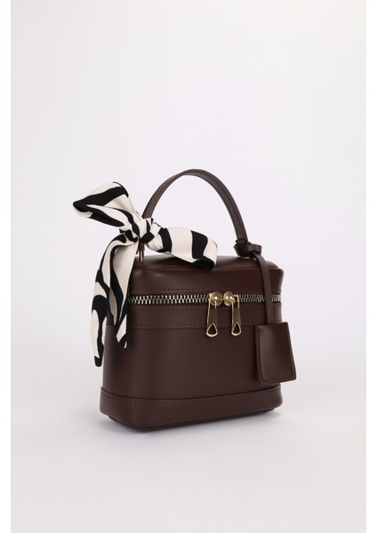 Kadın Dikdörtgen Formlu Çapraz Askılı El ve Omuz Çantası Melina modelleri