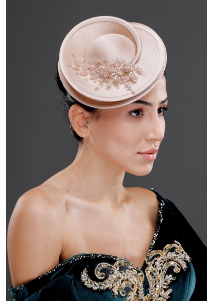 Kristal Taş Detaylı Nikah Kep – Nişan, Düğün ve Özel Davet Aksesuarı