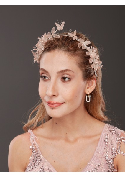Kristal Yaprak Detaylı Gelin Taç – El Yapımı Işıltılı Saç Aksesuarı