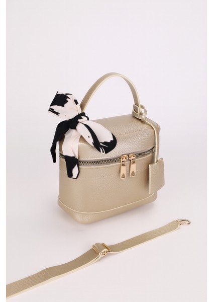 Kadın Dikdörtgen Formlu Çapraz Askılı El ve Omuz Çantası Melina modelleri