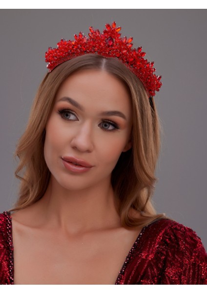 Kristal Taşlı Gelin ve Davet Tacı – Işıltılı Zarif Tasarım