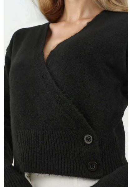 Kadın V Yaka Düğmeli Kruvaze Triko Kazak Siyah