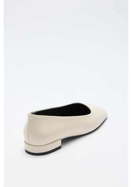 Babet 2530 - Mini Topuklu Kemik Kadın Babet