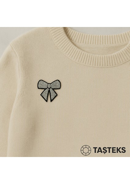 Taşlı Ütülenebilen Veya Sticker Olarak Kullanılabilen Fiyonk Modeli fırsatları