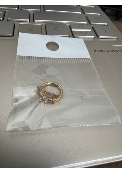 Cerrahi Çelik Helix Kilitli Halka Piercing-Iç Halka Çapı : 8mm x Kalınlık : 1,2mm-1 Adet fırsatları