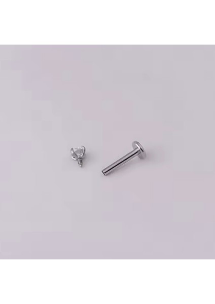 Cerrahi Çelik Extra Minik Tek Taşlı Piercing (Taş Çapı 1,5mm)-1 Adet fırsatları