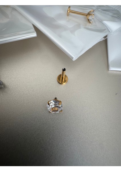 G23 Titanyum Tek Taşlı Piercing - Taş Çapı 5mm - 1 Adet