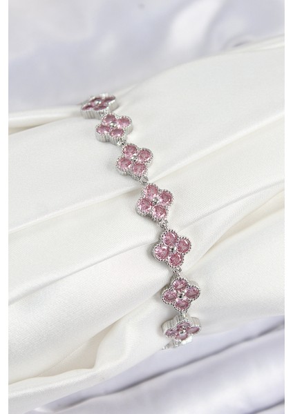 Pirinç Zirkon Taşlı Yonca Baget Model Gümüş Renk Vıp Seri Kadın Bileklik modelleri