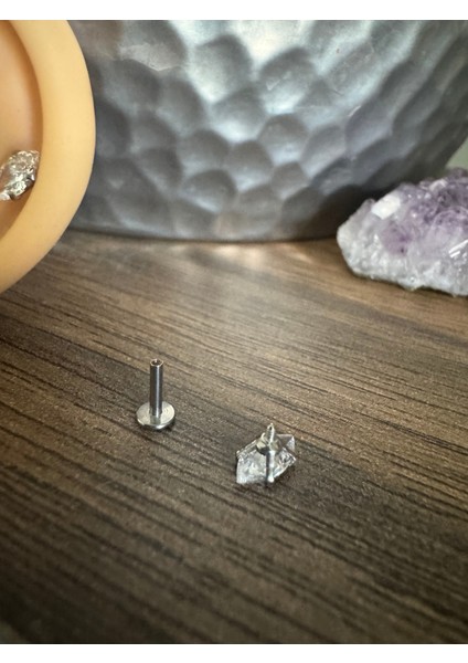 %100 316 L Cerrahi Çelik Markiz Zirkon Labret Piercing Takısı (Taş Çapı 5mm) -1 Adet modelleri
