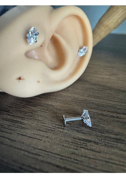 %100 316 L Cerrahi Çelik Markiz Zirkon Labret Piercing Takısı (Taş Çapı 5mm) -1 Adet fırsatları