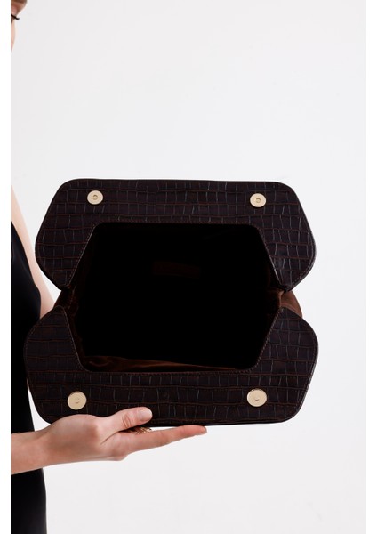 Kadın Acı Kahve Kroko Desen Deri Detaylı Süet Clutch El Çantası