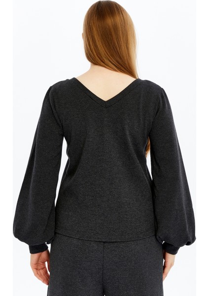 Kadın Dokulu V Yaka Bluz indirimleri