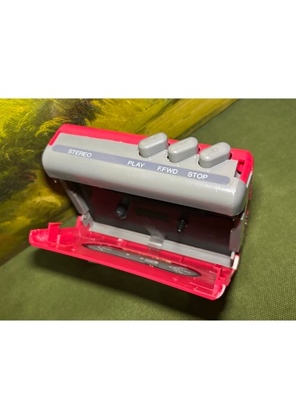 Popart 1980 Ler Stereo Walkman - Kulaklığı ile Birlikte Çalışır Durumda - Kırmızı Renk fiyatları