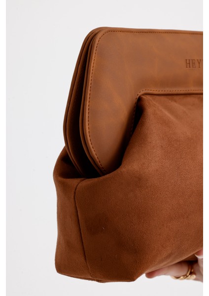 Kadın Taba Deri Detaylı Süet Clutch El Çantası