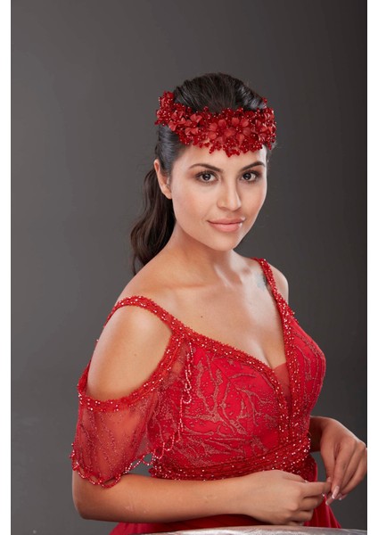 Çiçek ve Kristal Detaylı Gelin Aksesuarı – Işıltılı ve Zarif El Yapımı Saç Aksesuarı