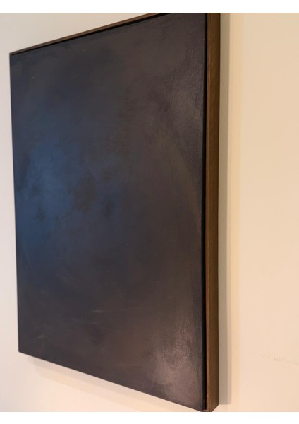 “Noir Calm” 70 x 50 cm El Yapımı Kahverengi Minimal Soyut Tablo – Ahşap Çerçeveli indirimleri