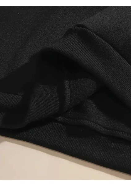 Göğüs Baskı Detaylı Içi Polarlı Kapüşonlu Sweatshirt fırsatları