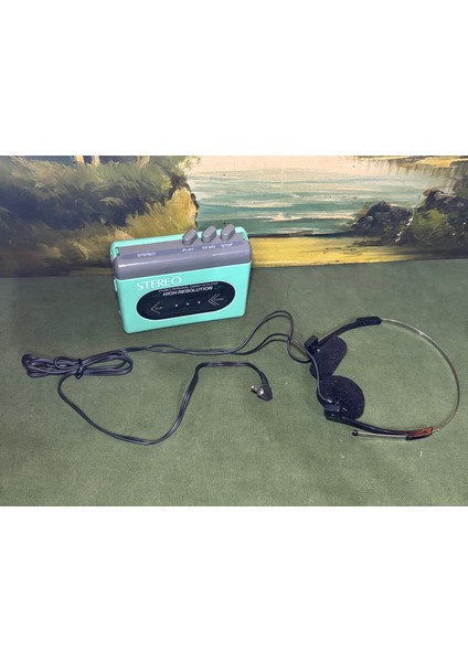 Popart 1980 Ler Stereo Walkman - Kulaklığı ile Birlikte Çalışır Durumda - Yeşil Renk