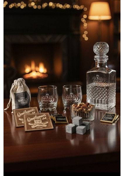 Patronunuza Hediye Premium Isme Yazılı Viski Bardağı ve Şişesi Seti – Adora Berlin Malt