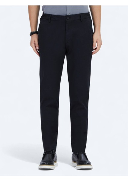 Siyah Dokuma Jogging Fit Casual Pamuk Karışımlı Pantolon fiyatları