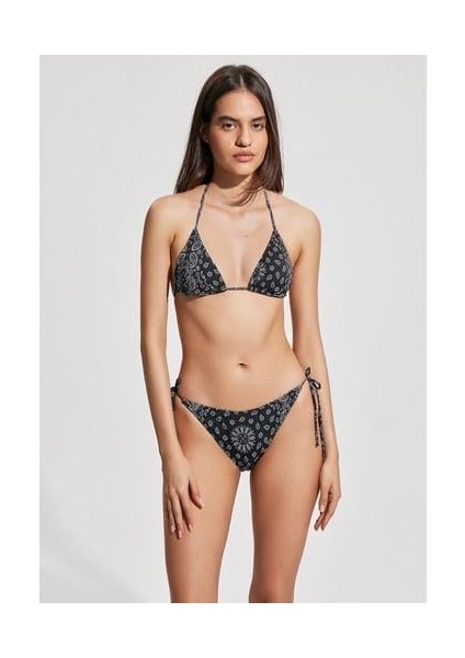 Siyah Bikini ÜSTÜ1912596-900