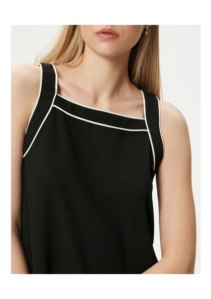 Askılı Mini Elbise Kare Yaka Şerit Detaylı