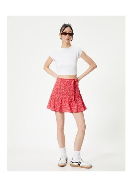 Çiçekli Mini Etek Volanlı Kemer Detaylı