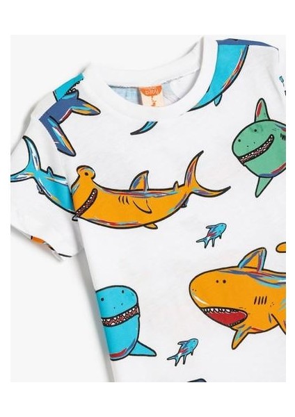 Köpekbalığı Baskılı Pamuklu Bisiklet Yaka Kısa Kollu Tişört