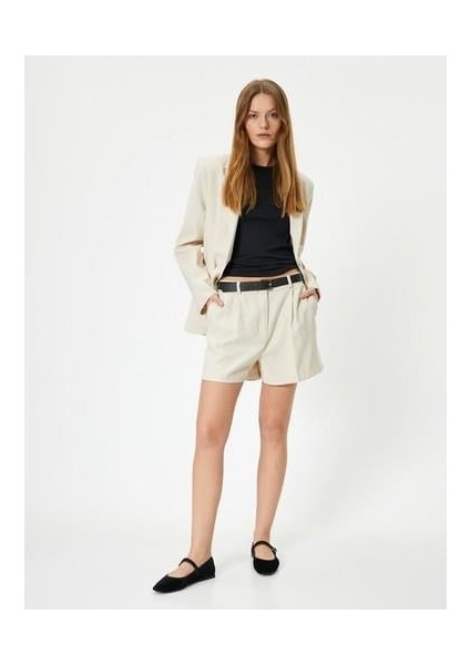 Mini Şort Kemer Detaylı Cepli Normal Bel