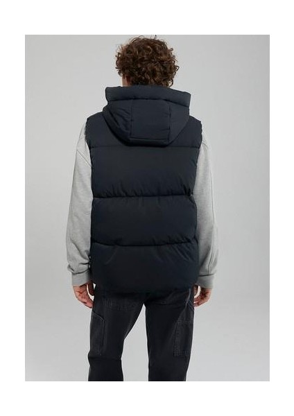 Kapüşonlu Siyah Şişme Yelek 0110306-900