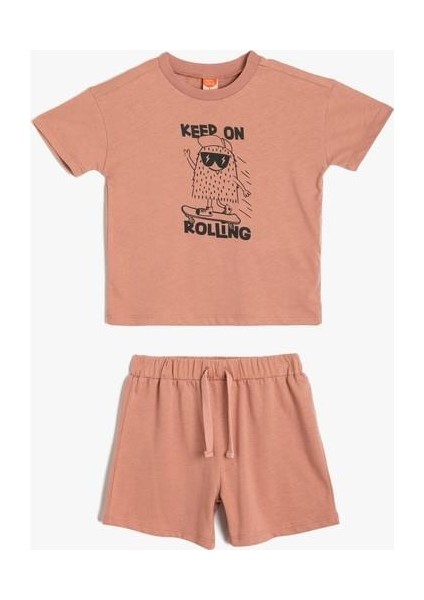 Şort Tişört Takım Kaykay Temalı Baskılı fırsatları