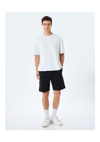 Cep Detaylı Bermuda Beli Bağcıklı Şort