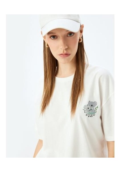 Koala Baskılı Bisiklet Yaka Rahat Kalıp Kısa Kollu T-Shirt