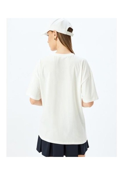 Koala Baskılı Bisiklet Yaka Rahat Kalıp Kısa Kollu T-Shirt