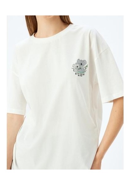 Koala Baskılı Bisiklet Yaka Rahat Kalıp Kısa Kollu T-Shirt