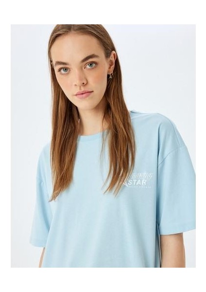 Arkası Baskılı Oversize Bisiklet Yaka Kısa Kollu Tişört