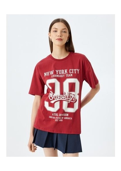 Kolej Baskılı Bisiklet Yaka Kısa Kollu Rahat Kalıp T-Shirt