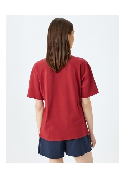 Kolej Baskılı Bisiklet Yaka Kısa Kollu Rahat Kalıp T-Shirt