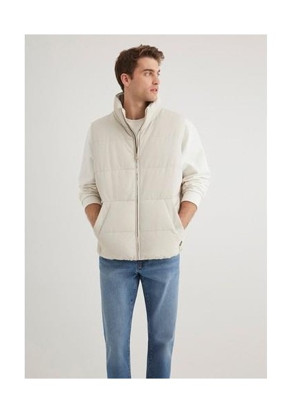 Kapüşonlu Bej Şişme Yelek 0110556-70144