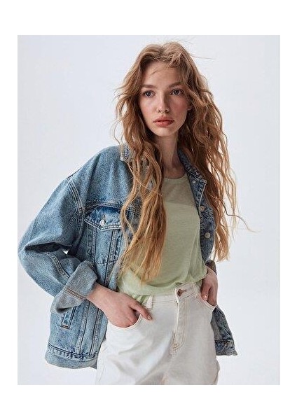 KadınKısa Kollu T-shırt