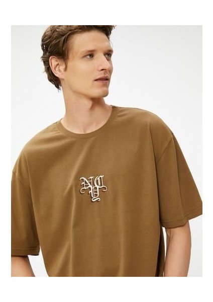 Oversize Tişört Grafiti Baskılı Bisiklet Yaka Pamuklu