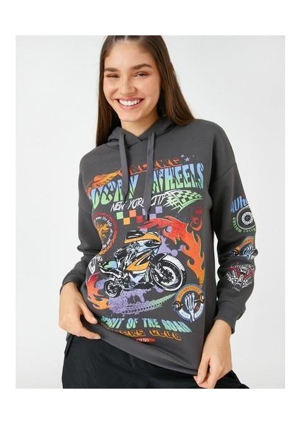 Kapüşonlu Sweatshirt Slogan Baskılı Uzun Kollu