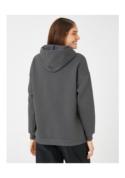 Kapüşonlu Sweatshirt Slogan Baskılı Uzun Kollu