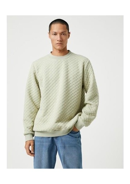 Basic Dokulu Sweatshirt Bisiklet Yaka Uzun Kollu