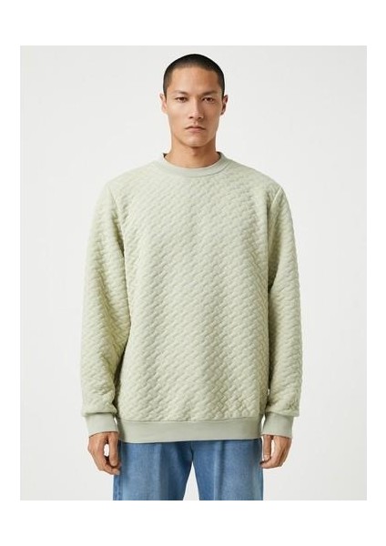 Basic Dokulu Sweatshirt Bisiklet Yaka Uzun Kollu